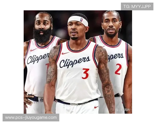 快船三巨头终于合拍了，球迷盼的场面来了，快船三巨头诞生